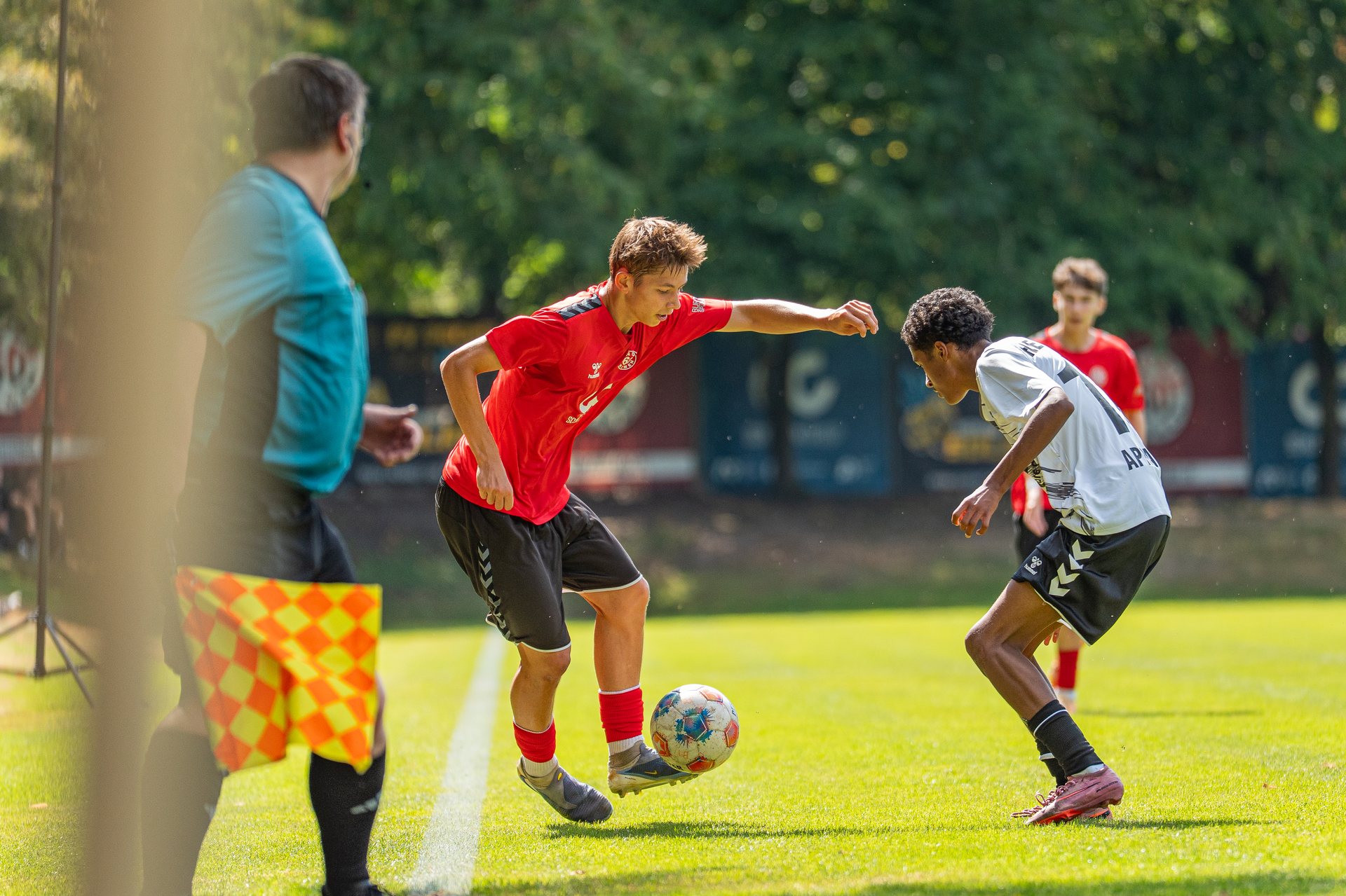 Offensive Spielszene von FC Union 60 gegen Heider SV